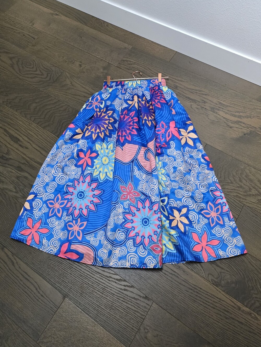 Boutique Eccentric Floral Midi Maxi Skirt in Blue - Picture 3 of 11